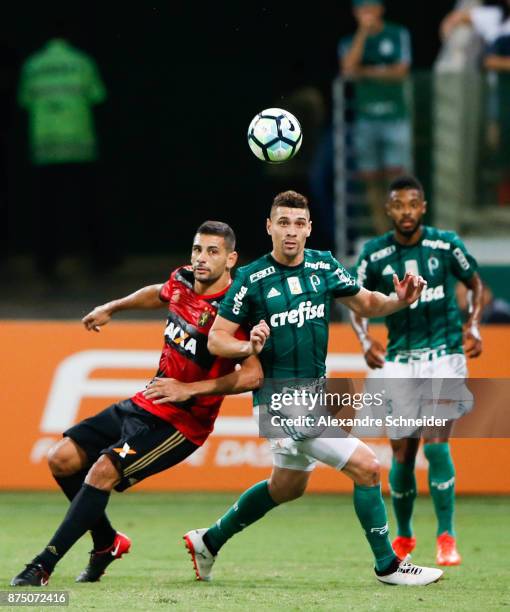 Diego Souza of Sport Recife and Moises of Palmeiras in action during the match between Palmeiras and Sport Recife for the Brasileirao Series A 2017...