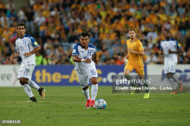 Mario Martinez of the Honduras dribbles the ball during the 2nd leg of the 2018 FIFA World Cup Qualifier between the Australia and Honduras at...