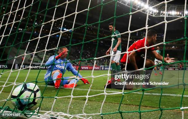 Diego Souza of Sport Recife reacts after having his goal cancelled during the match against Palmeiras for the Brasileirao Series A 2017 at Allianz...