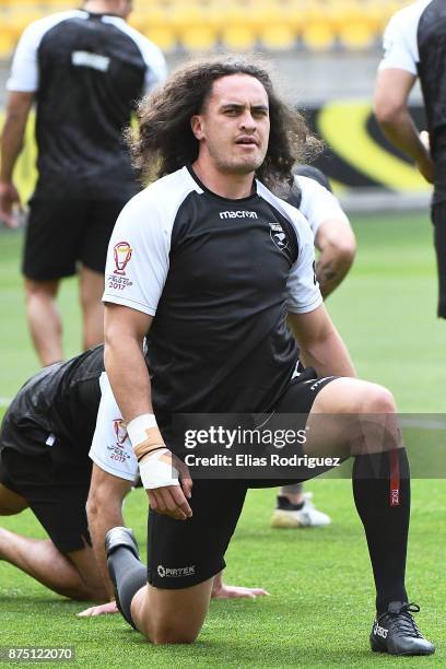 Brad Takairangi warms up during the New Zealand Kiwis captain's run on November 17, 2017 in Wellington, New Zealand.