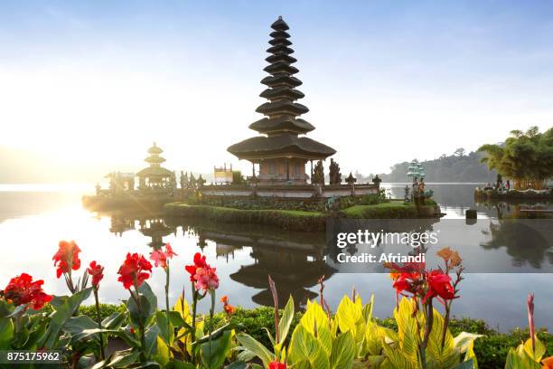 pura ulun danu bratan, bali, indonesia - pura ulu danau temple stock pictures, royalty-free photos & images