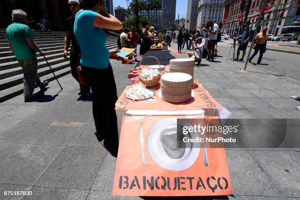 Farmers, food security activists and chefs on 16 November 2017 promoted a banqueting in front of the Municipal Theater in downtown Sao Paulo, Brazil,...