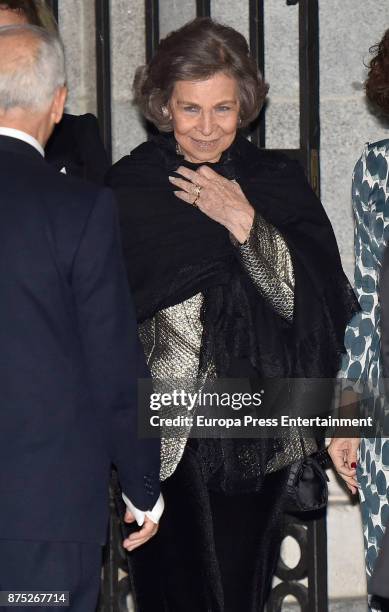 Queen Sofia attends the 32nd edition of BMW Painting Award at the Royal Theatre on November 16, 2017 in Madrid, Spain.