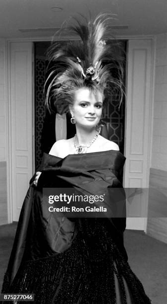 Gloria, Princess of Thurn and Taxis attends 36th Annual April in Paris Ball on October 24, 1987 at the Waldrof Hotel in New York City.