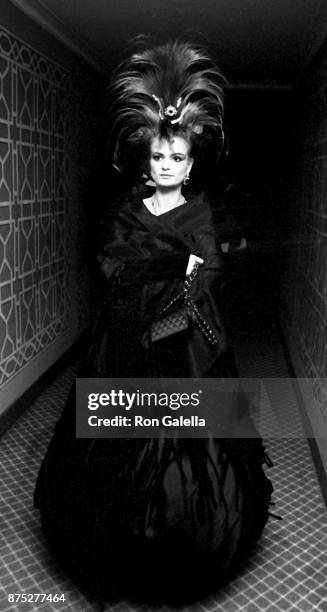 Gloria, Princess of Thurn and Taxis attends 36th Annual April in Paris Ball on October 24, 1987 at the Waldrof Hotel in New York City.