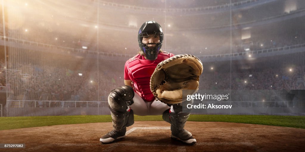 Colector femenino de Softbol en un estadio profesional