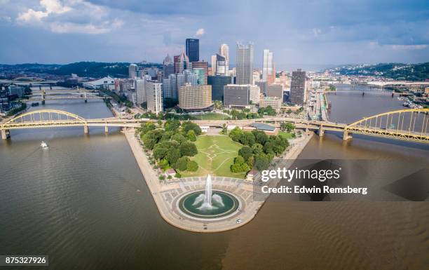 three rivers park - fluss allegheny stock-fotos und bilder