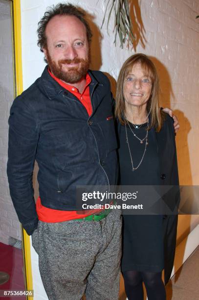 905 Ruth Holland Stock Photos, High-Res Pictures, and Images - Getty Images