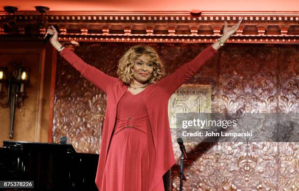 Vivian Reed 301 Vivian Reed Photos & High Res Pictures - Getty Images