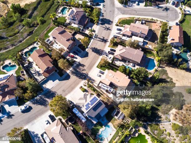 美國郊區的家庭住宅 - santa clarita 個照片及圖片檔