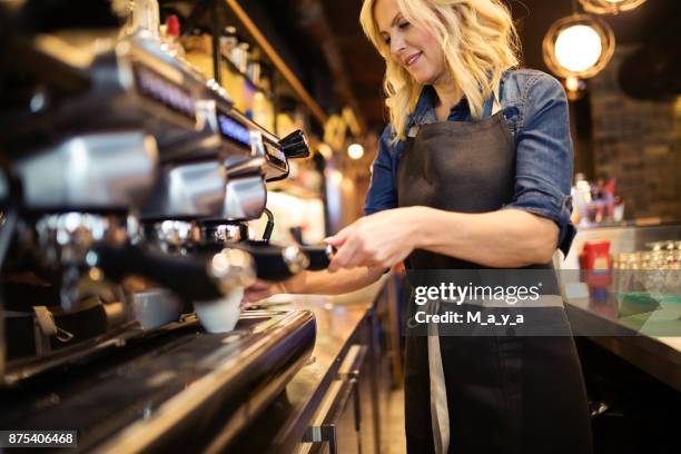 best place caffeine lovers - barista coffee restaurant stock pictures, royalty-free photos & images