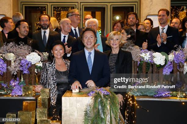 Jean-Claude Jitrois, Mayor of 8th District of Paris, Jeanne D'hauteserre, President of the "Comite Montaigne" Jean-Claude Cathalan, Stephane Bern,...