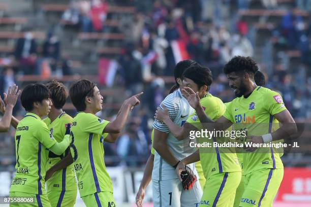 Sanfrecce Hiroshima players celebrate their 2-1 victory in the J.League J1 match between Vissel Kobe and Sanfrecce Hiroshima at Kobe Universiade...