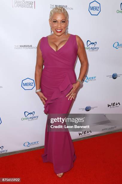 Talk show host/honoree Rolonda Watts attends the CARRY's 10th Annual Gala at The Beverly Hilton Hotel on November 17, 2017 in Beverly Hills,...