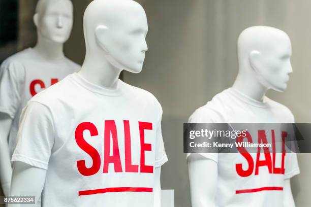 black friday - mannequin stockfoto's en -beelden