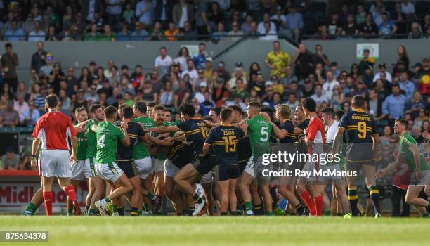 Perth , Australia - 18 November 2017; Players from both sides become involved in a scuffle as they head to the changing rooms at half time in the...