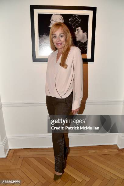 Anne Shearman attends Edelman Arts: The Infamous Rose Hartman at Edelman Arts on November 17, 2017 in New York City.