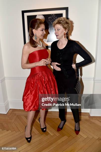 Jean Shafiroff and Jacqueline Weld Drake attend Edelman Arts: The Infamous Rose Hartman at Edelman Arts on November 17, 2017 in New York City.