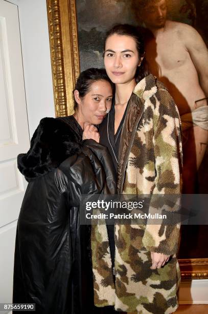 Jessica Tan Gundnason and Anna Gundnason attend Edelman Arts: The Infamous Rose Hartman at Edelman Arts on November 17, 2017 in New York City.