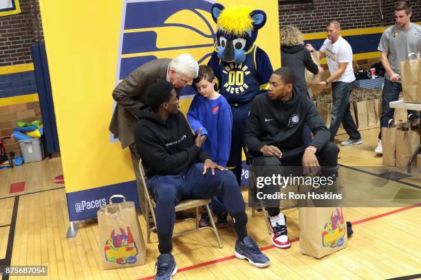 Victor Oladipo and Glenn Robinson III of the Indiana Pacers have teamed up to provide 200 families from Christamore House with Kroger groceries,...