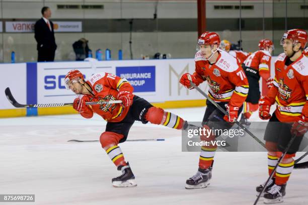 Brandon Yip of HC Kunlun Red Star warms up prior to the 2017/18 Kontinental Hockey League Regular Season match between HC Kunlun Red Star and SKA...