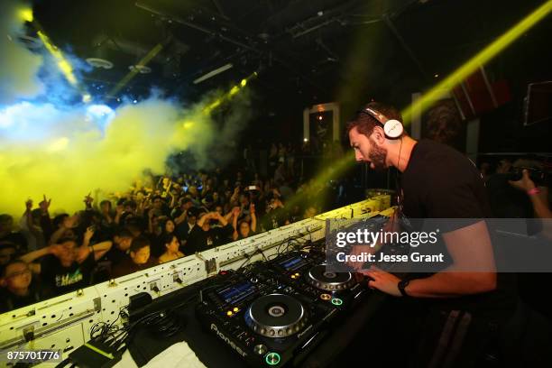 Kap Slap performs during the Global Non Profit F Cancer L.A. Event at Create Nightclub on November 17, 2017 in Los Angeles, California.