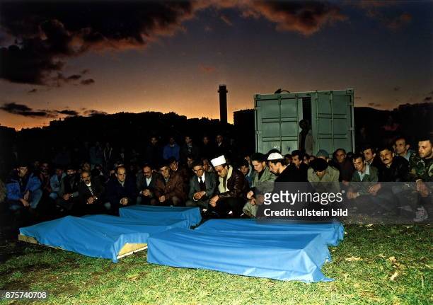 Moslemisches Begräbnis in Sarajewo. November 1993