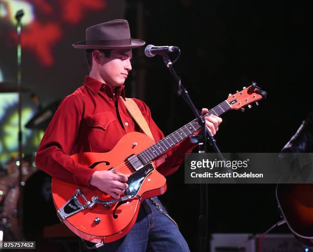 Singer Sean Oliu performs onstage at the Promenade in Westlake on November 17, 2017 in Westlake Village, California.