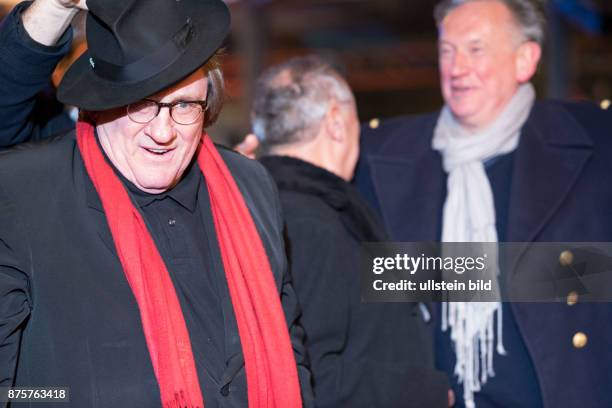 Schauspieler Gérard Depardieu, Festivaldirektor Dieter Kosslick und Regisseur Benoit Delépine während der Premiere des Films -Saint Amour- anlässlich...