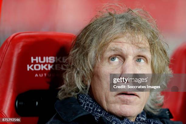 Coach Gert Jan Verbeek of FC Twente during the Dutch Eredivisie match between Fc Twente v SC Heerenveen at the De Grolsch Veste on November 18, 2017...