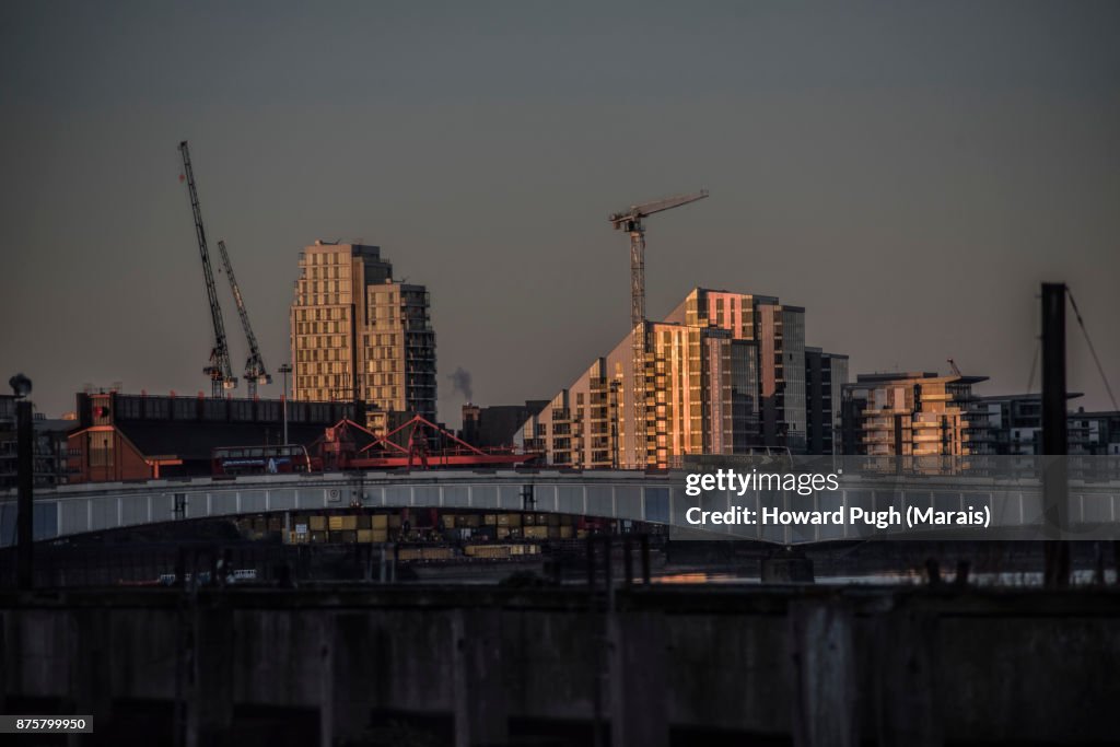 Sunrise over Wandsworth Bridge