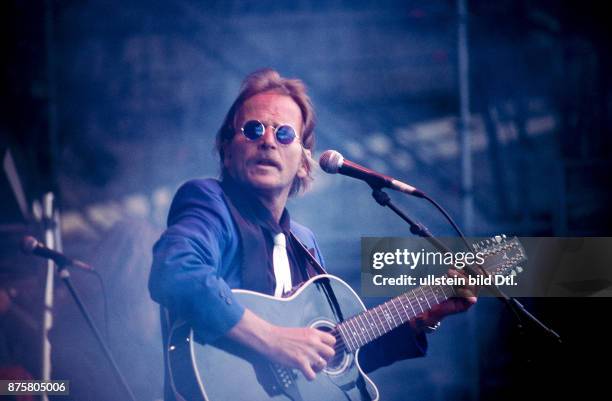 Frank Zander und Band live zur Alliierten-Verabschiedung auf dem Maifeld Berlin