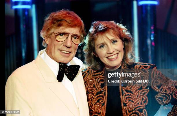 Henry Valentino And Daffi Cramer Photos and Premium High Res Pictures