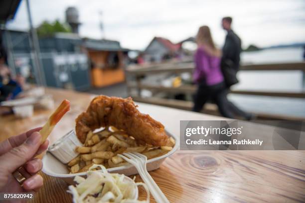 fish and chip food truck - victoria canada stock-fotos und bilder