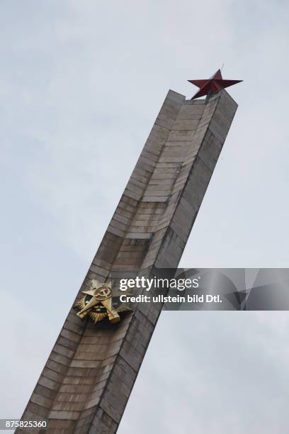 Derg General 14 Derg Monument Stock Photos, High-Res Pictures, and Images - Getty Images