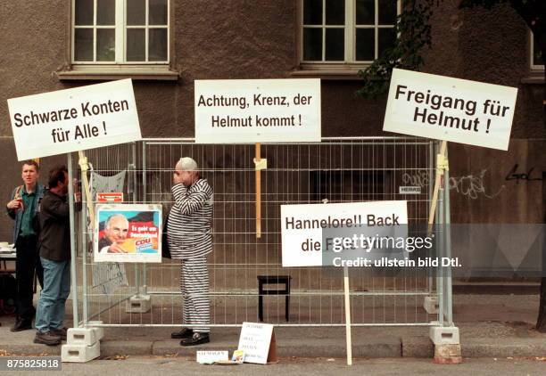 Demonstration anlässlich der Aussage von Altbundeskanzler Helmut Kohl vor dem Untersuchungsausschuss des Deutschen Bundestages zur CDU -...