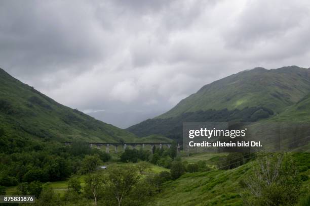 Glenfinnan-Viadukt, Eisenbahnviadukt an der Strecke der West Highland Line Schottland Scotland Grossbritannien Great Britain