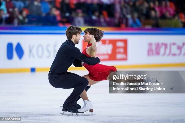 Liubov Ilyushechkina and Dylan Moscovitch of Canada compete in the Pairs Free Skating during day two of the ISU Grand Prix of Figure Skating at...