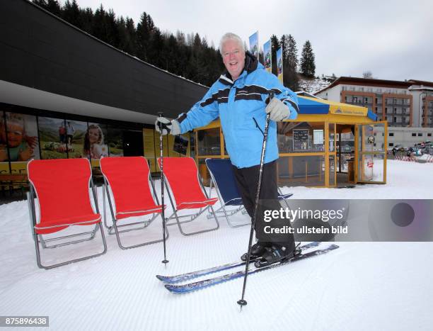 Jörg-Uwe Hahn, stellv. Ministerpraesident Hessen, FDP - bei Skifahren in den Alpen, in Fiss, Tirol, Oesterreich