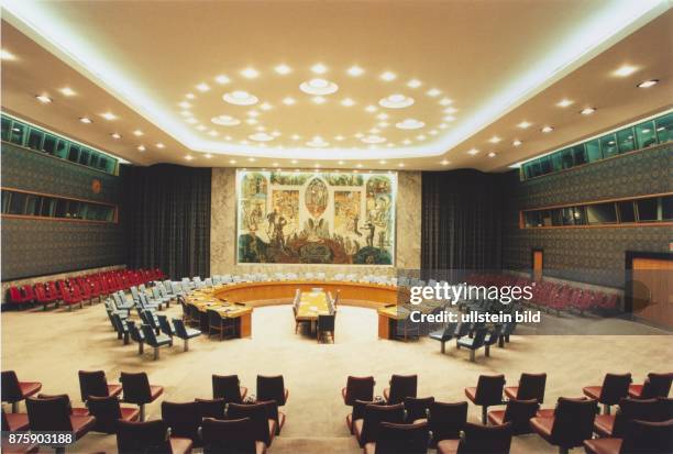 Der Konferenzsaal - United Nations Security Council Room - im UN-Gebäude in New York: In der Mitte des Raumes sind die Sitzplätze im Kreis...