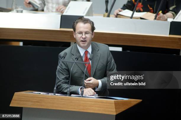 Politiker, FDP Berlin, D spricht während der Debatte zum 17.Juni im Abgeordnetenhaus Berlin