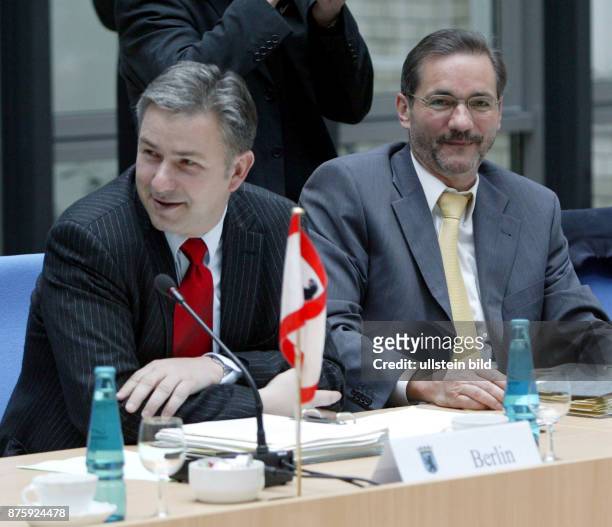Konferenz der Ministerpräsidenten in der Landesvertretung Bayern mit den Ministerpraesidenten und den Chefs der Staatskanzleien, Klaus Wowereit und...