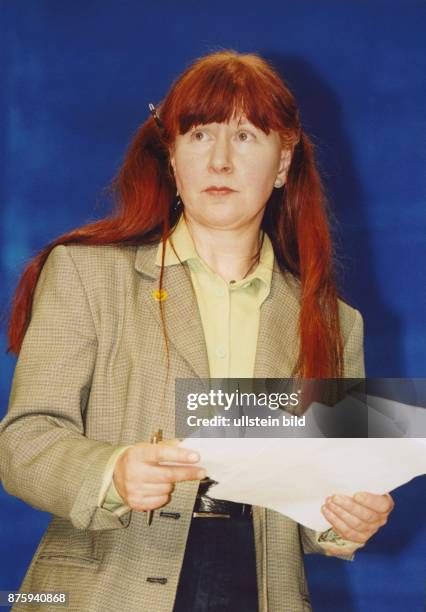 Heide Rühle, politische Geschäftsführerin der Partei Bündnis 90/Die Grünen, aufgenommen im März 1998. Aufgenommen März 1998.