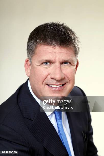 O2 Germany Ceo 105 Telefonica O2 Germany Stock Photos, High-Res Pictures, and Images ...
