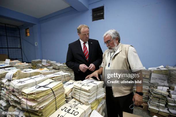 Niebel, Dirk - Politician, FDP, Germany, Federal Minister for Economoc Cooperation and Development - with a archivist of the Police-Archive during...