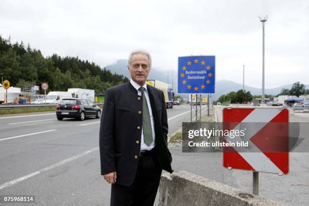 Ramsauer, Peter - Politician, CSU, Germany, Federal Minister of Transport - at the border from Austria to Germany