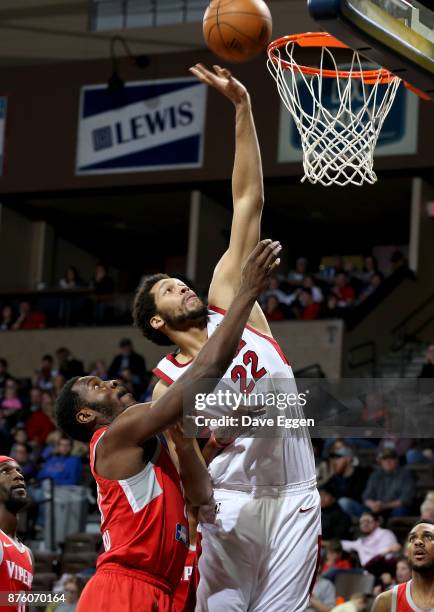 Hammons from the Sioux Falls Skyforce battles for a rebound with Chinanu Onuaku of the Rio Grande Valley Vipers during an NBA G-League game on...