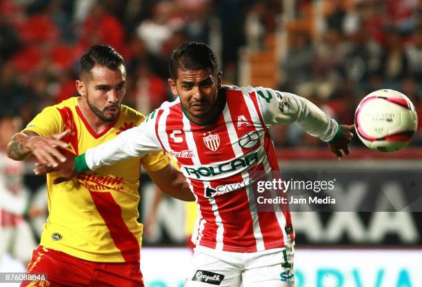 Mario Osuna of Morelia and Miguel Ponce of Necaxa during the 17th round match between Morelia and Necaxa as part of the Torneo Apertura 2017 Liga MX...