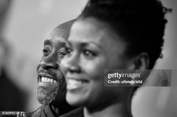 Regisseur Don Cheadle und Schauspielerin Emayatzy Corinealdi während des Photocalls zum Film -MILES AHEAD- anlässlich der 66. Internationalen...