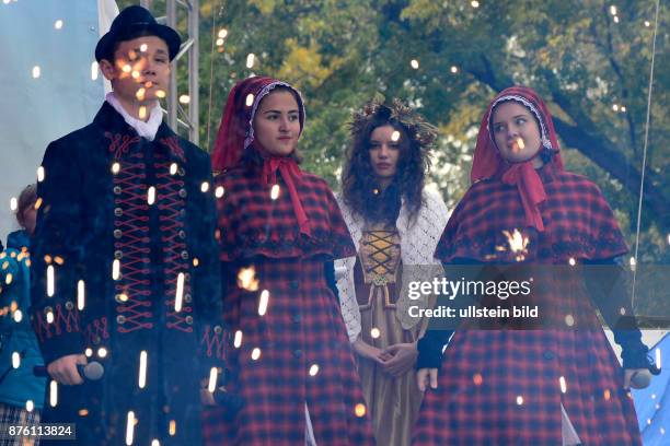 Russland/Sibirien - Teilnehmer des regionalen Festivals der deutschen Kultur anlässlich des Erntedankfests/Oktoberfests, veranstaltet vom...